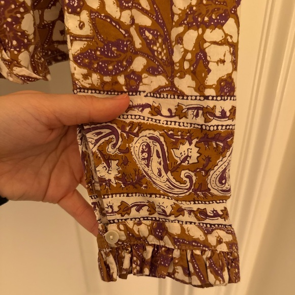 Love the Label Long-sleeve Blouse - Picture 4 of 5